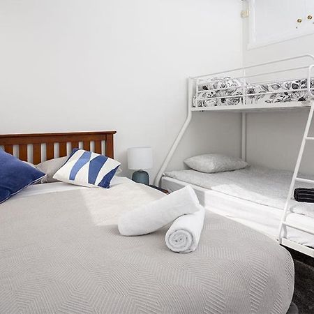 Moana Lodge Plimmerton Экстерьер фото