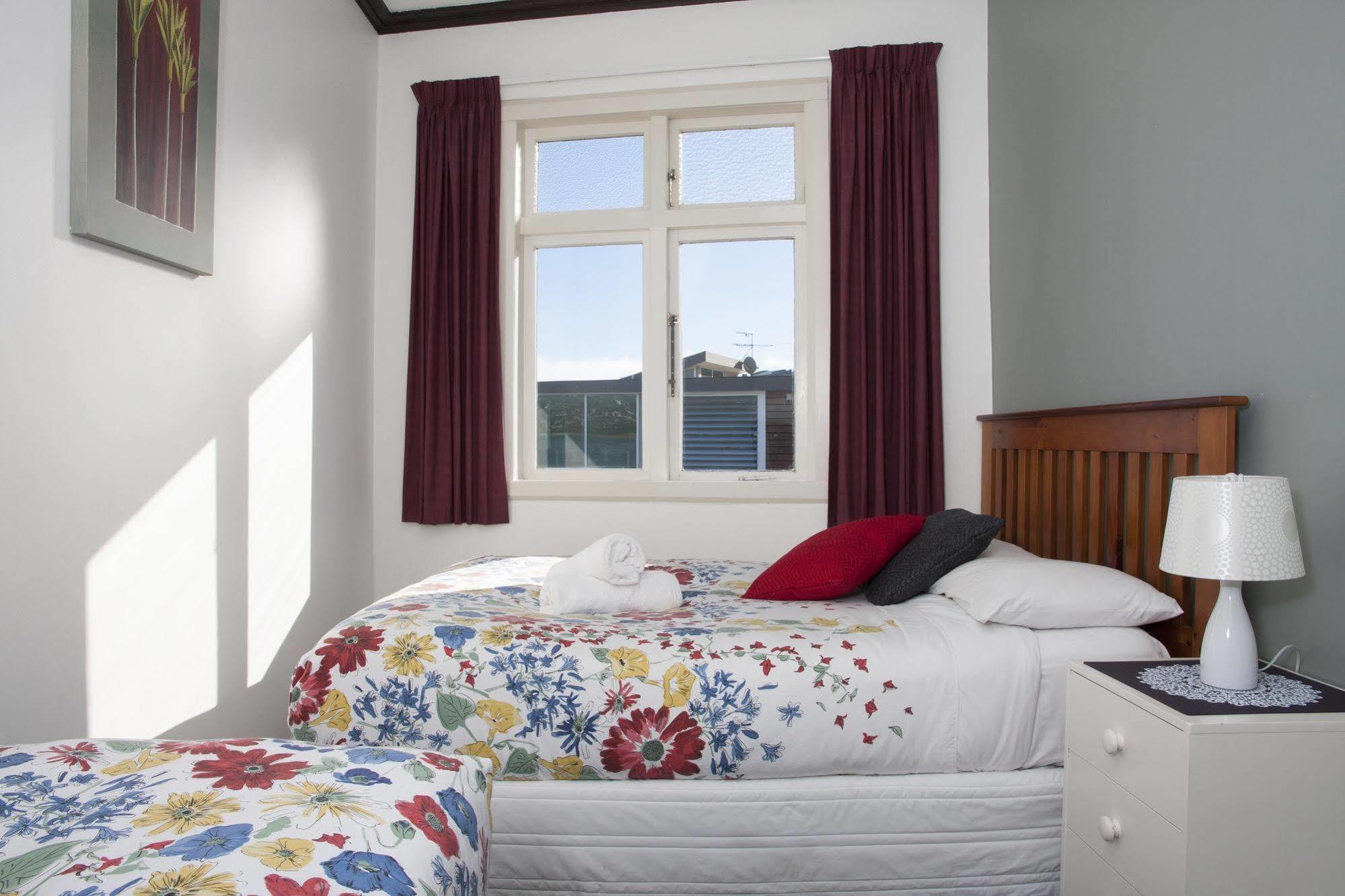 Moana Lodge Plimmerton Экстерьер фото