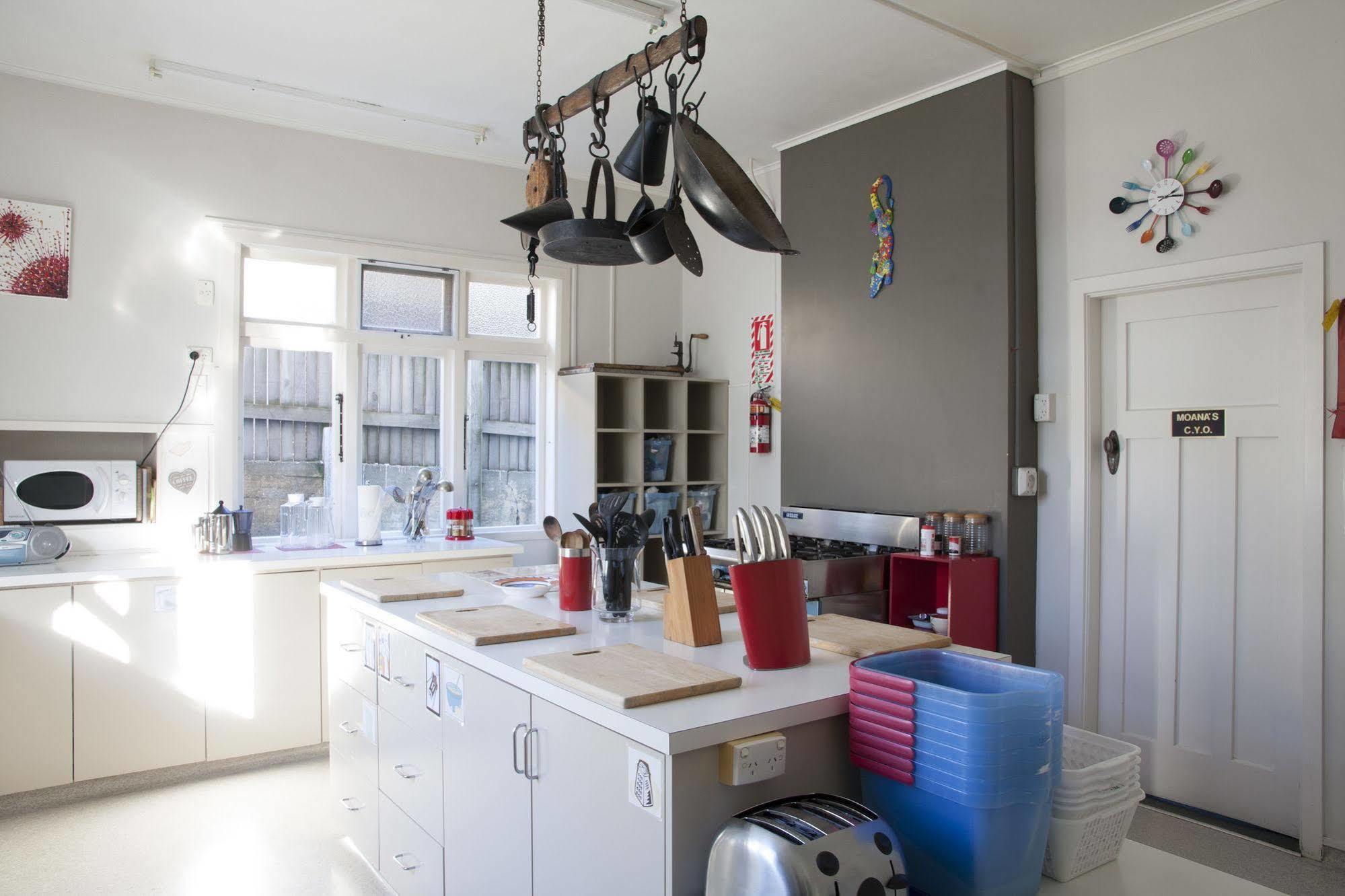 Moana Lodge Plimmerton Экстерьер фото
